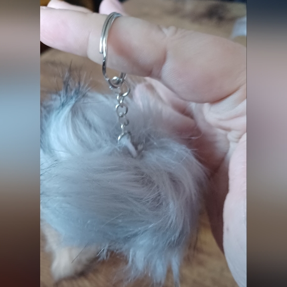 Accessories - Pom pom keychain